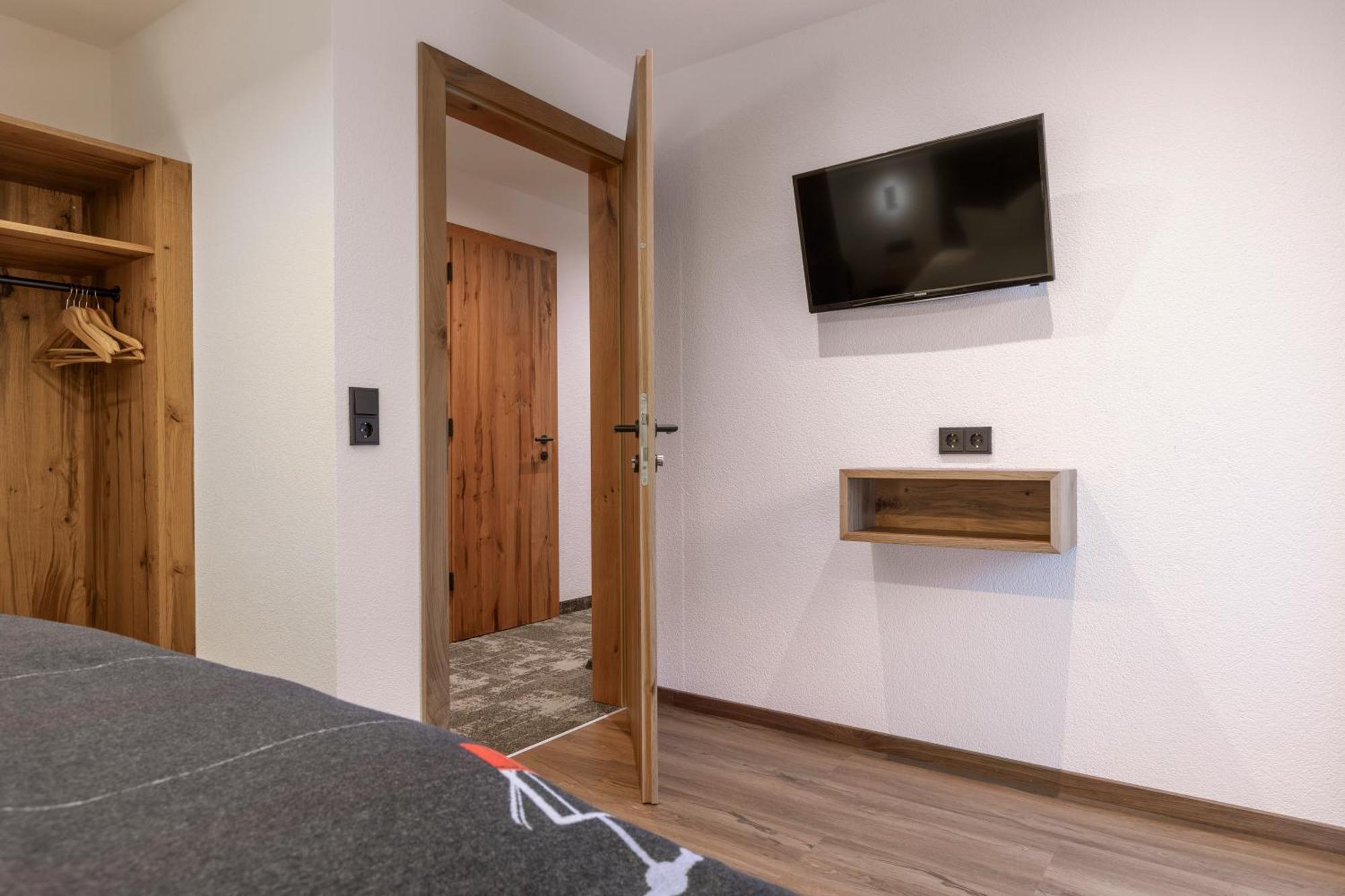 Kardona Hotel