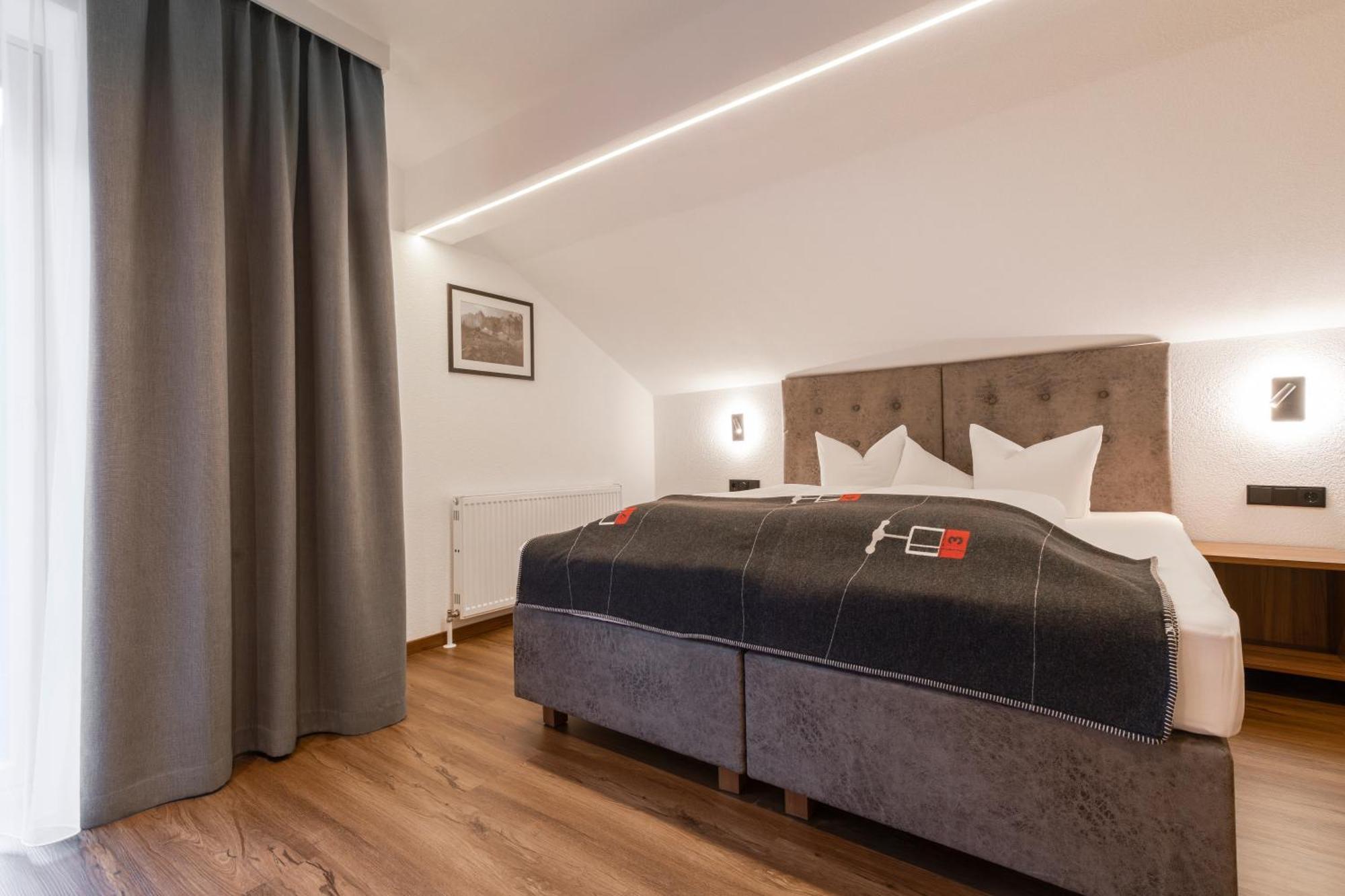 Hotel Kardona 3*