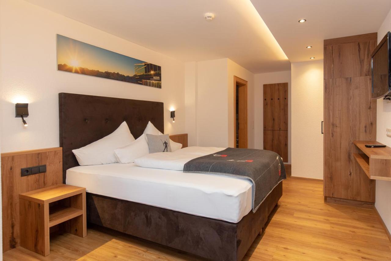 Hotel Kardona 3*