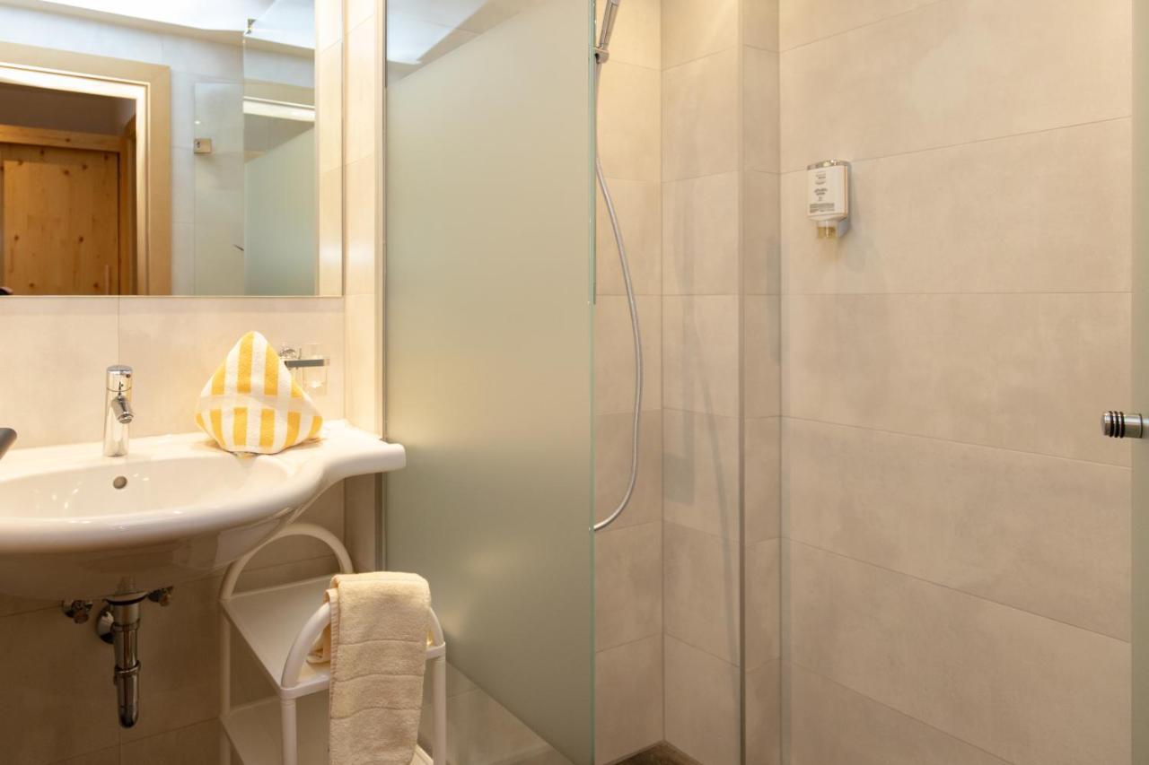 Hotel Kardona 3*